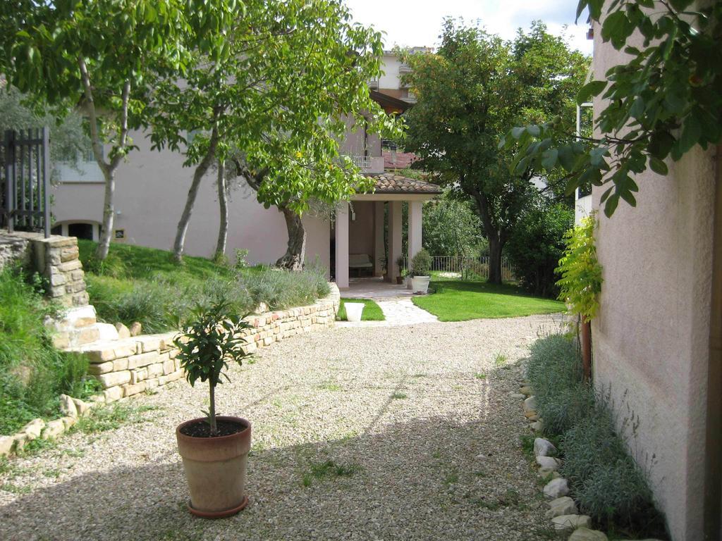 Altrocanto Farindola Exterior photo